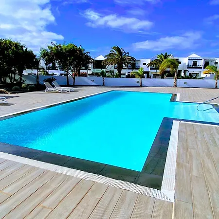 Luxury Senator شقة